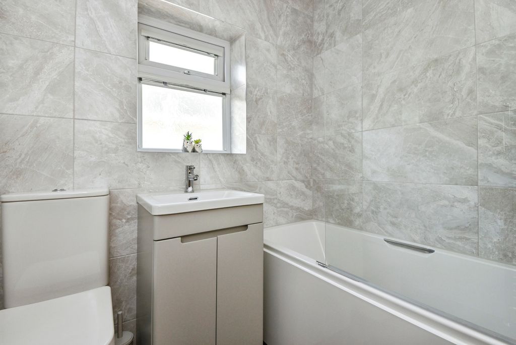 Property photo 3 of 19 Pbox-Img.Jpg