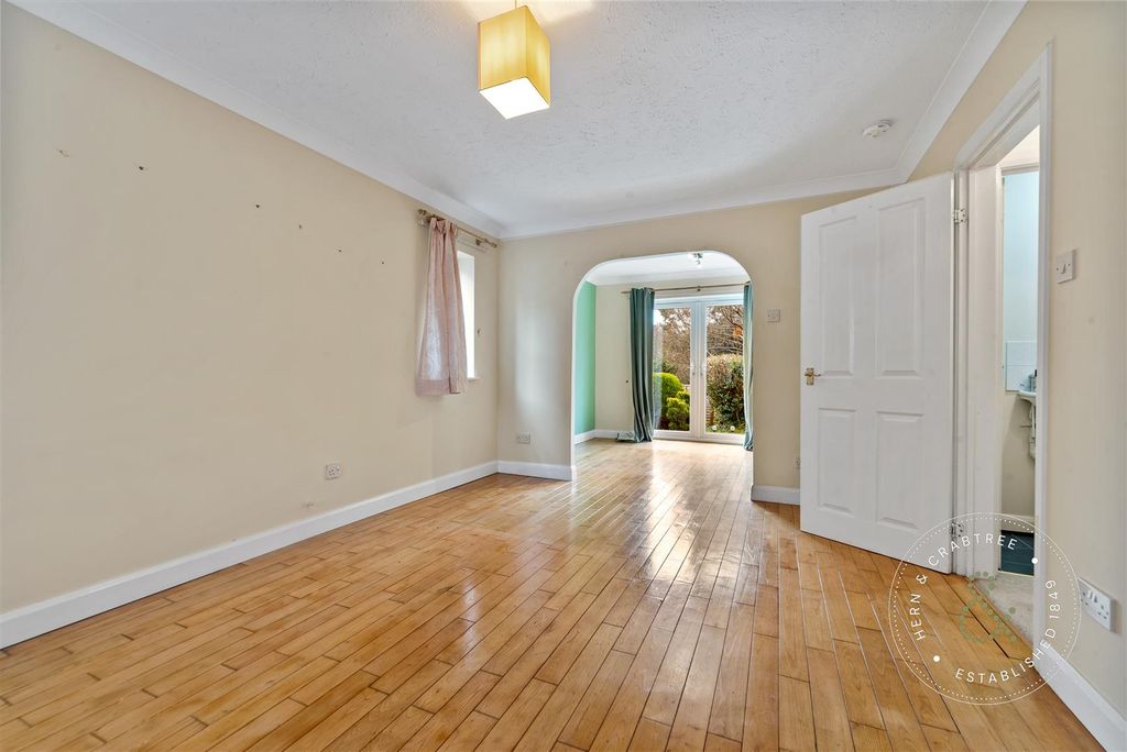 Property photo 2 of 23 Hollington-Drive-10.Jpg
