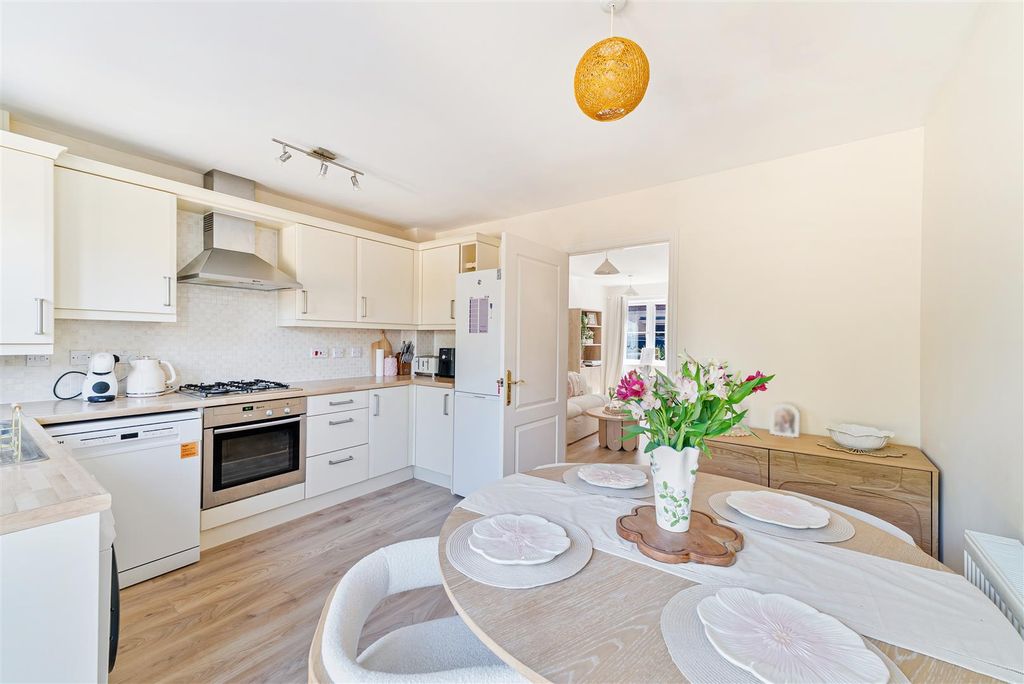 Property photo 3 of 19 Kitchen/Diner