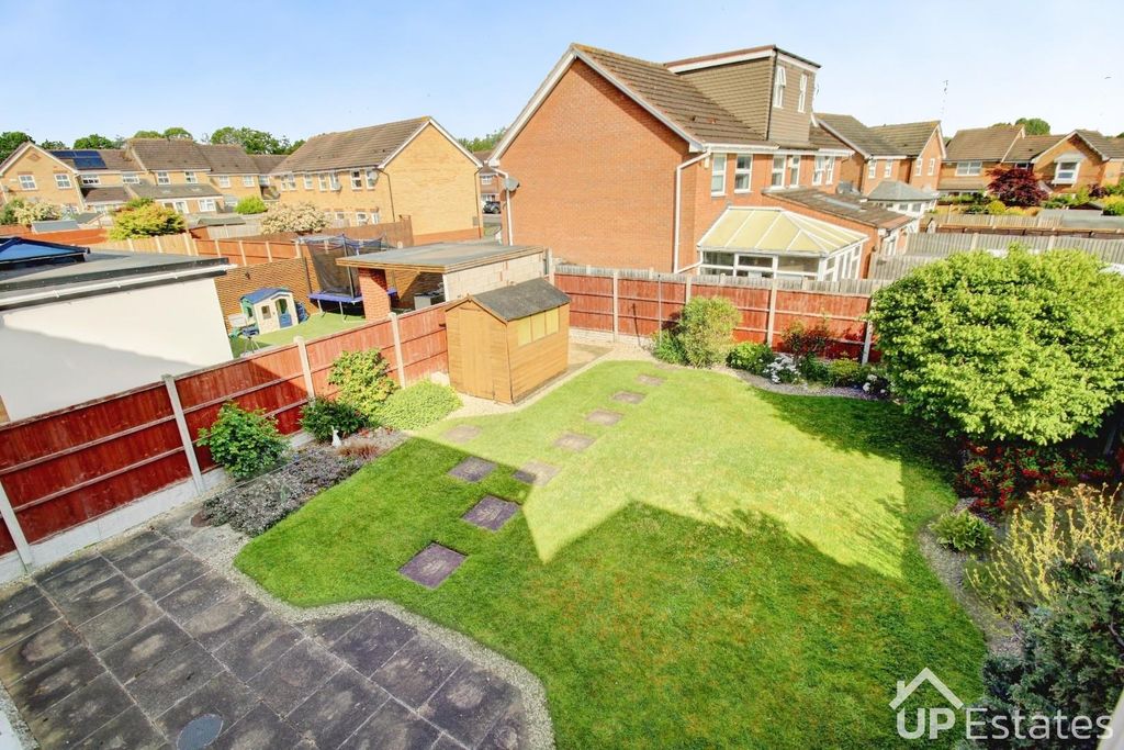 Property photo 2 of 25