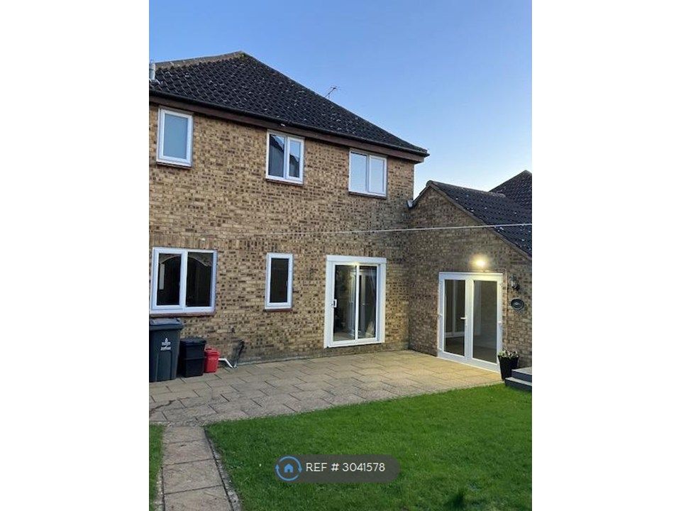 Property photo 2 of 25