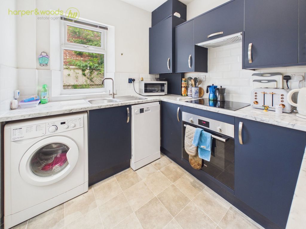 Property photo 3 of 35