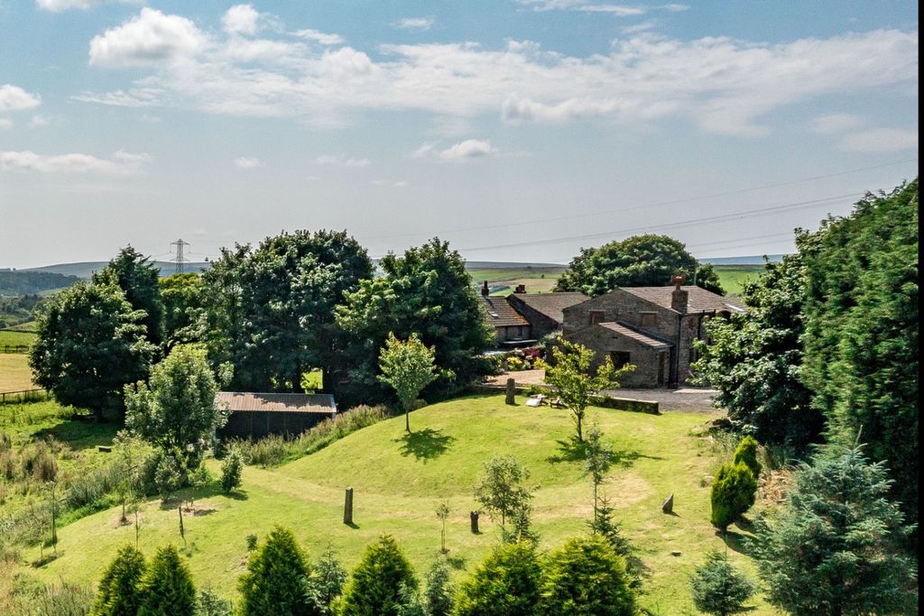 Property photo 3 of 32 3612047