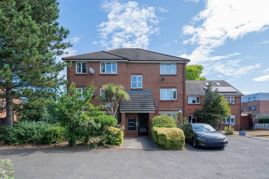 Property photo 1 of 6