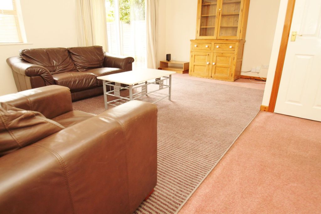 Property photo 3 of 12 Photo 20