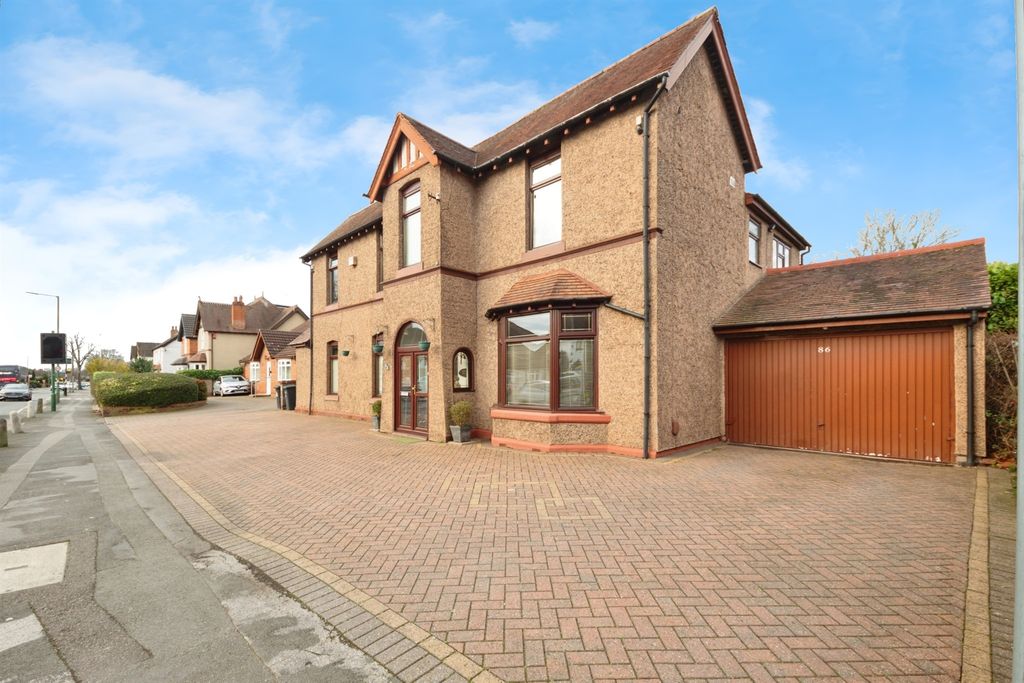 Property photo 2 of 28