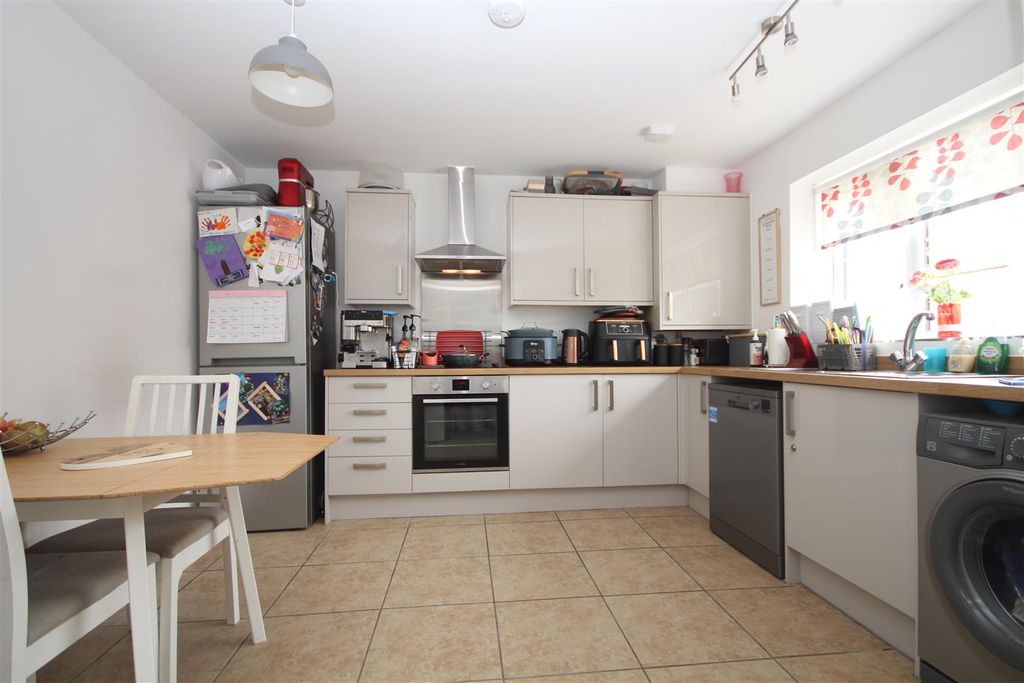 Property photo 3 of 10 Img_9131.Jpg