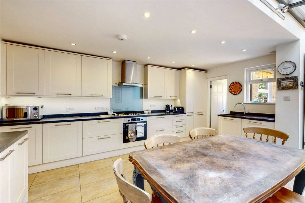 Property photo 2 of 15 Kitchen