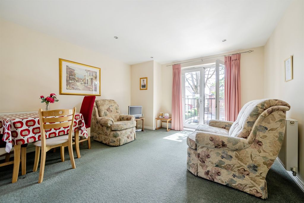 Property photo 2 of 12