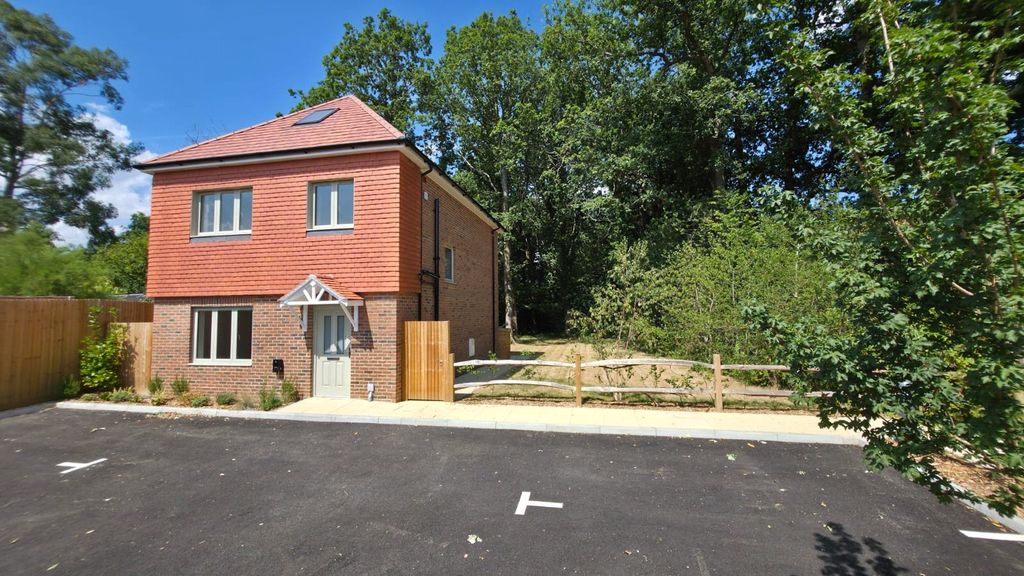 Property photo 1 of 23 Picture No. 27