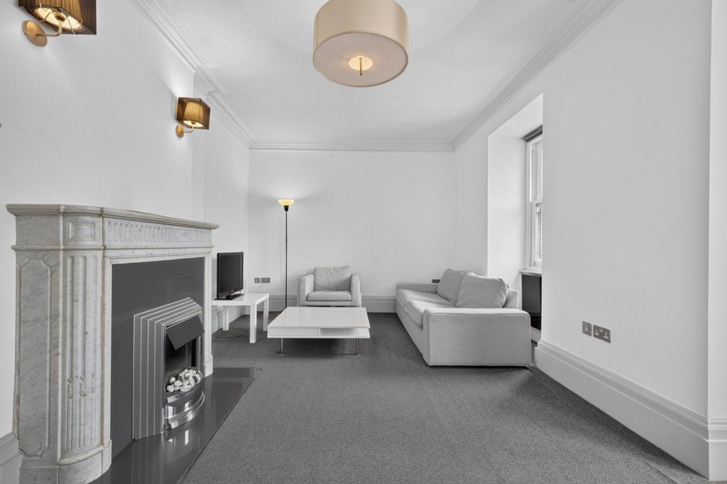Property photo 2 of 10 Picture No. 08