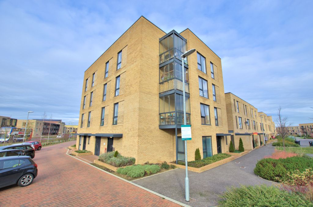 Property photo 1 of 9 External