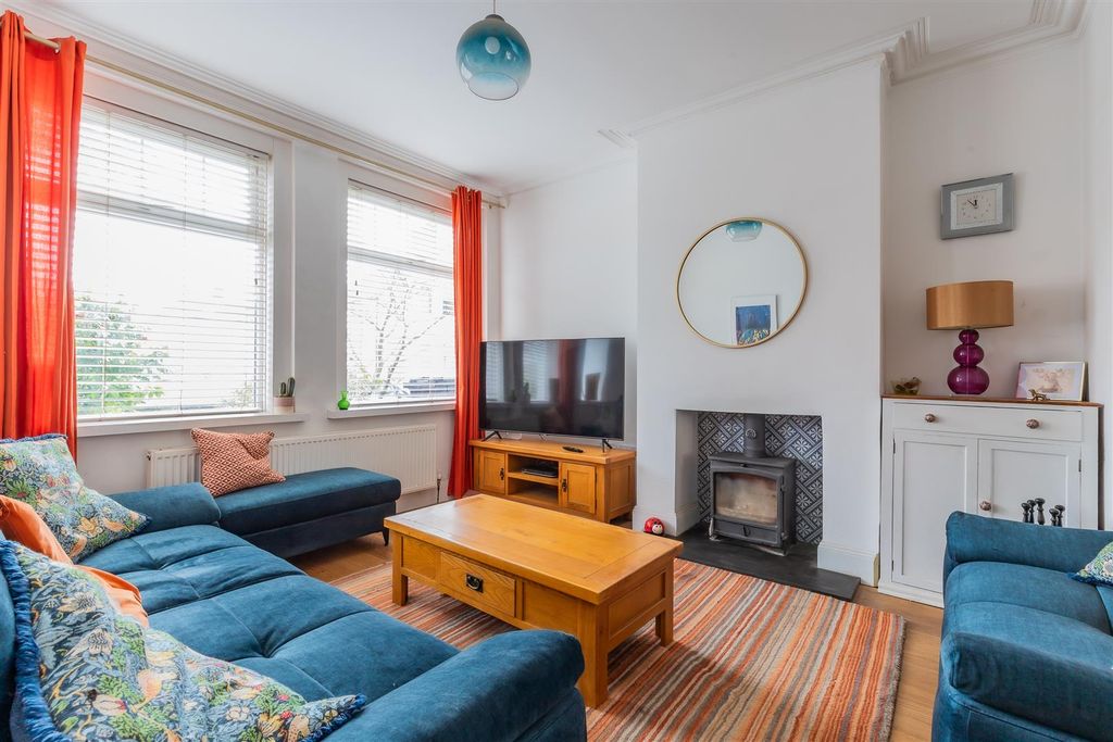 Property photo 3 of 21 6 (10 Of 22).Jpg