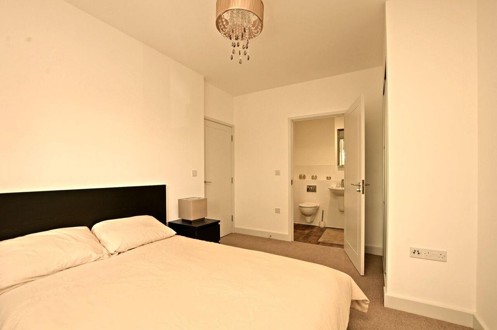 Property photo 3 of 3