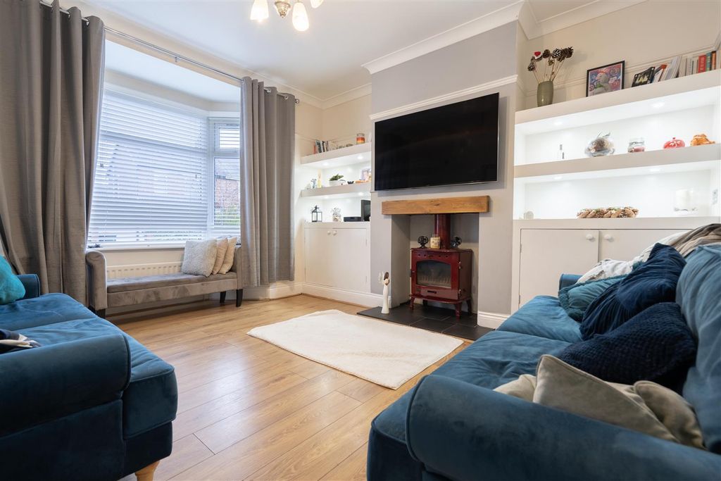 Property photo 2 of 8 Living Room