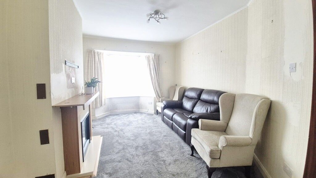 Property photo 2 of 8 7.Jpg