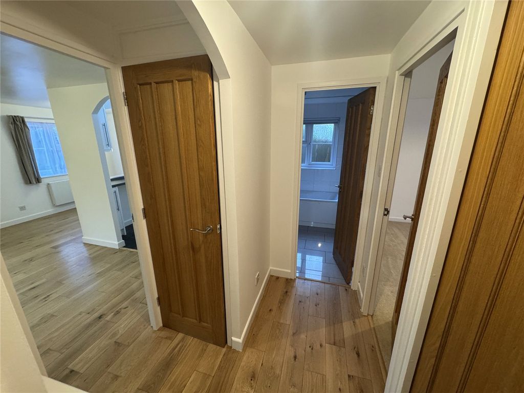 Property photo 3 of 12 Picture No. 11