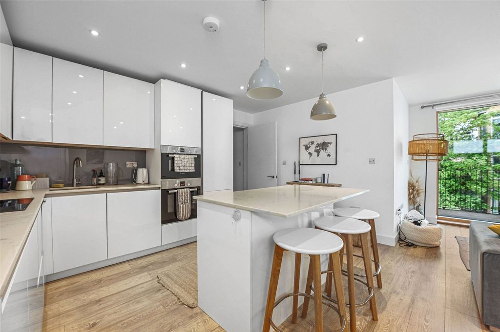 Property photo 1 of 18 Kitchen