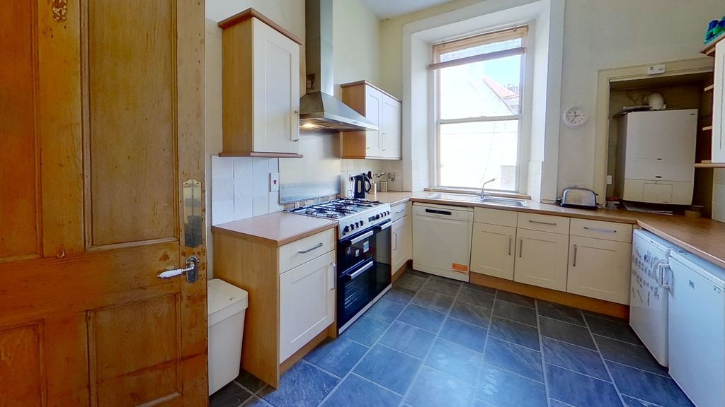 Property photo 2 of 5 Picture No. 05