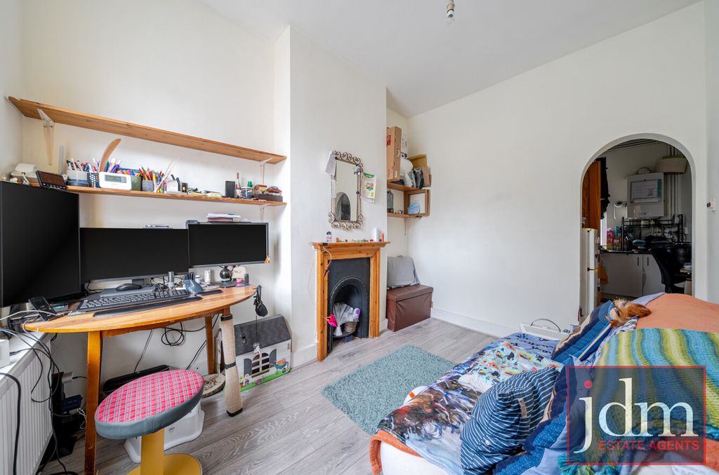 Property photo 3 of 10 d840d549-F71c-4E4...