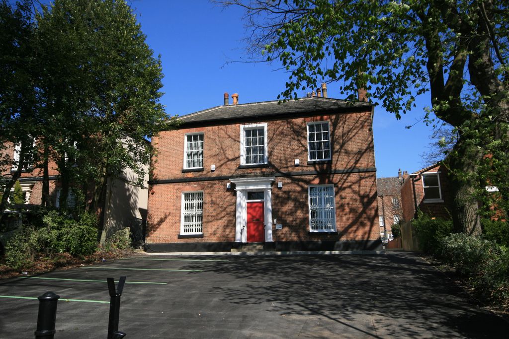 Property photo 1 of 1