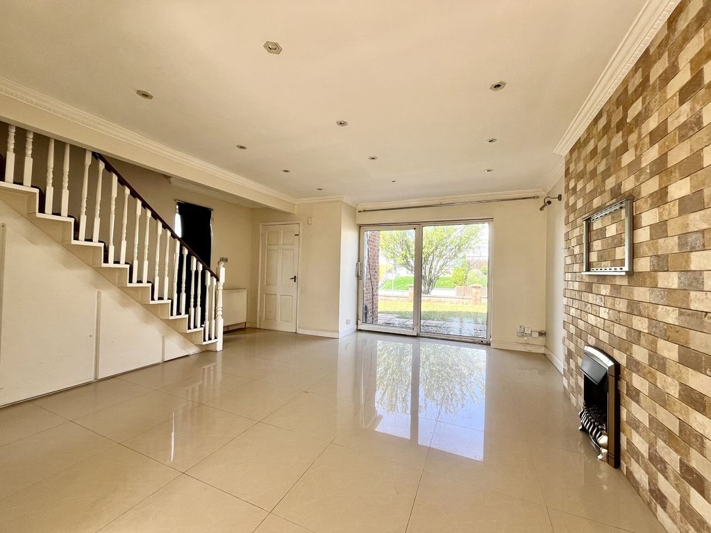 Property photo 2 of 10 Not Specified