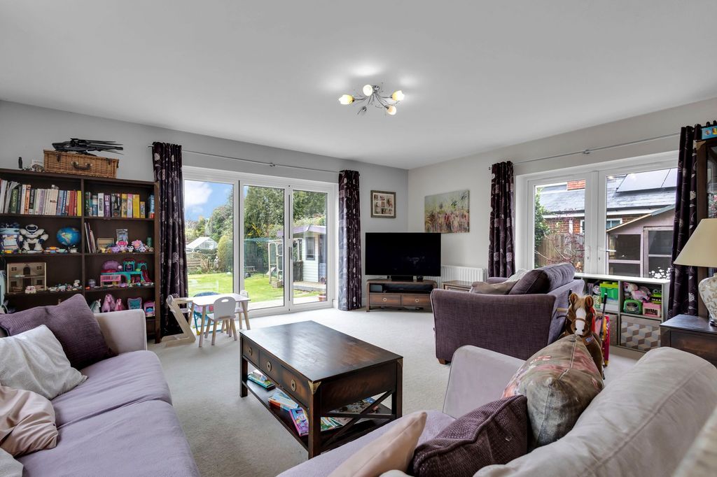 Property photo 3 of 25