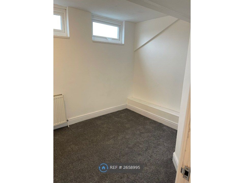 Property photo 2 of 3