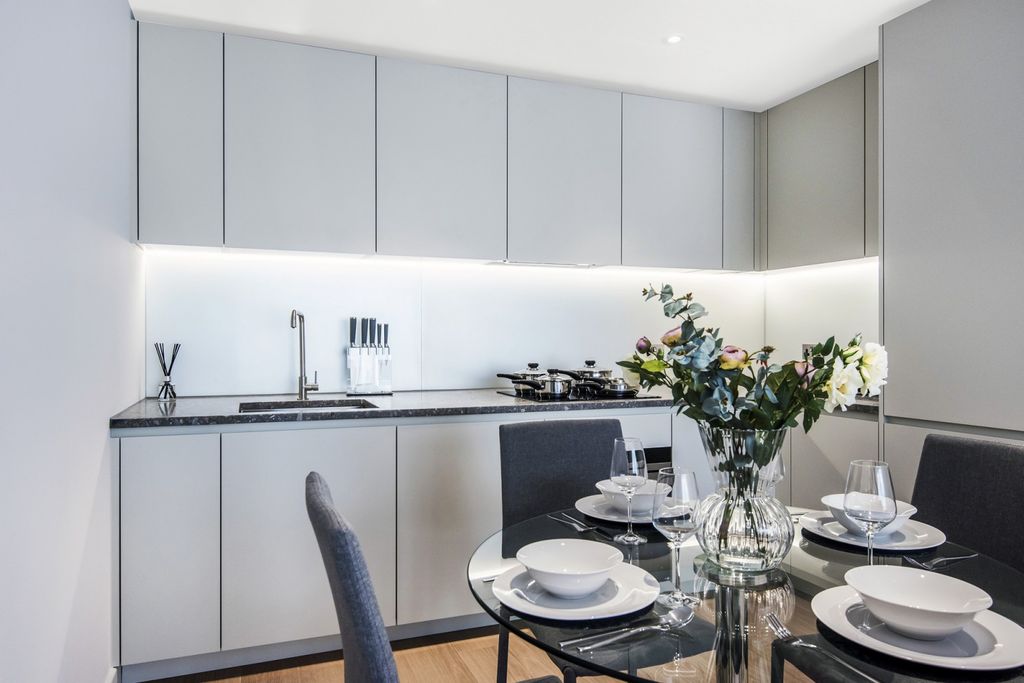 Property photo 3 of 20 Kitchen