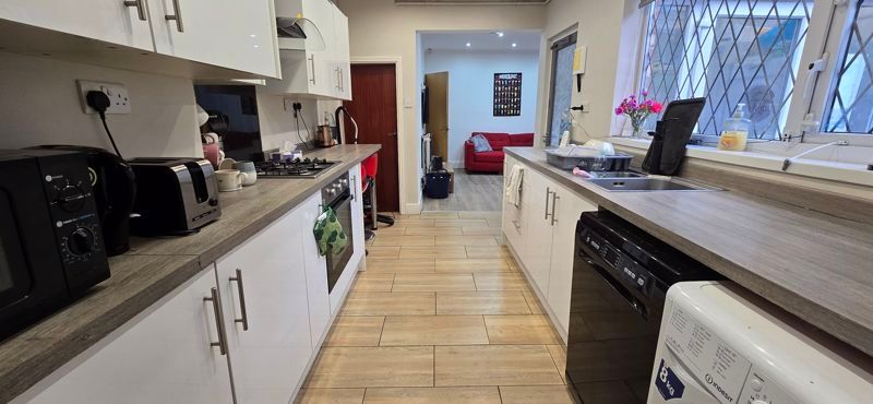 Property photo 2 of 10 Photo 6