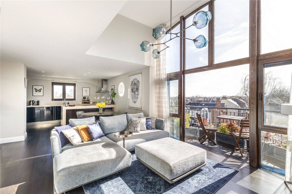 Property photo 3 of 17 Picture No. 09