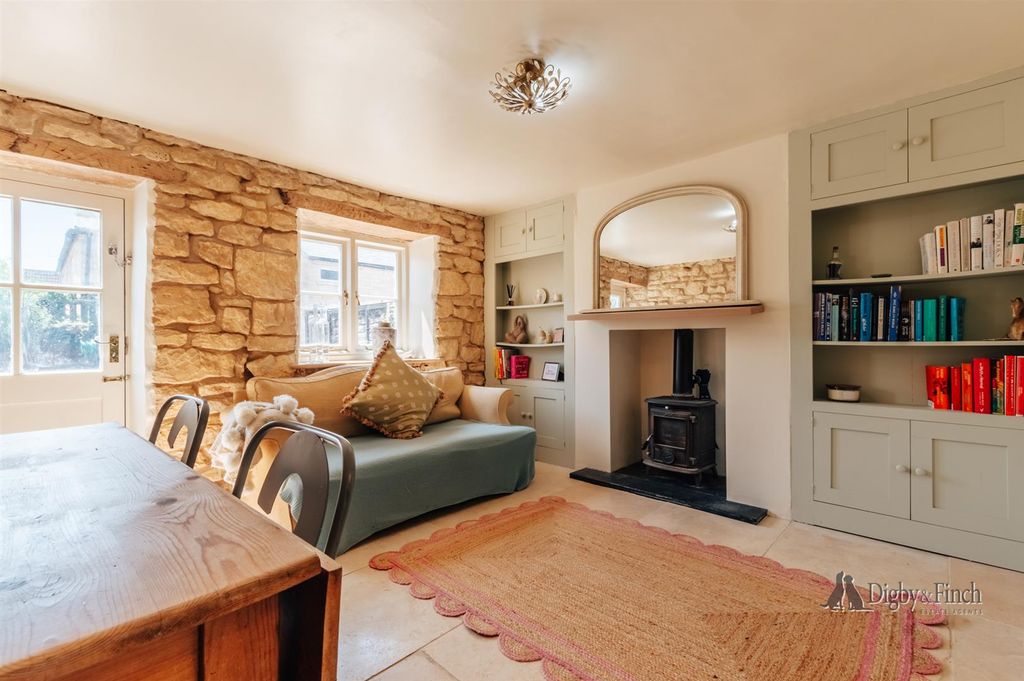 Property photo 2 of 17 24 Great Lane -07.Jpg