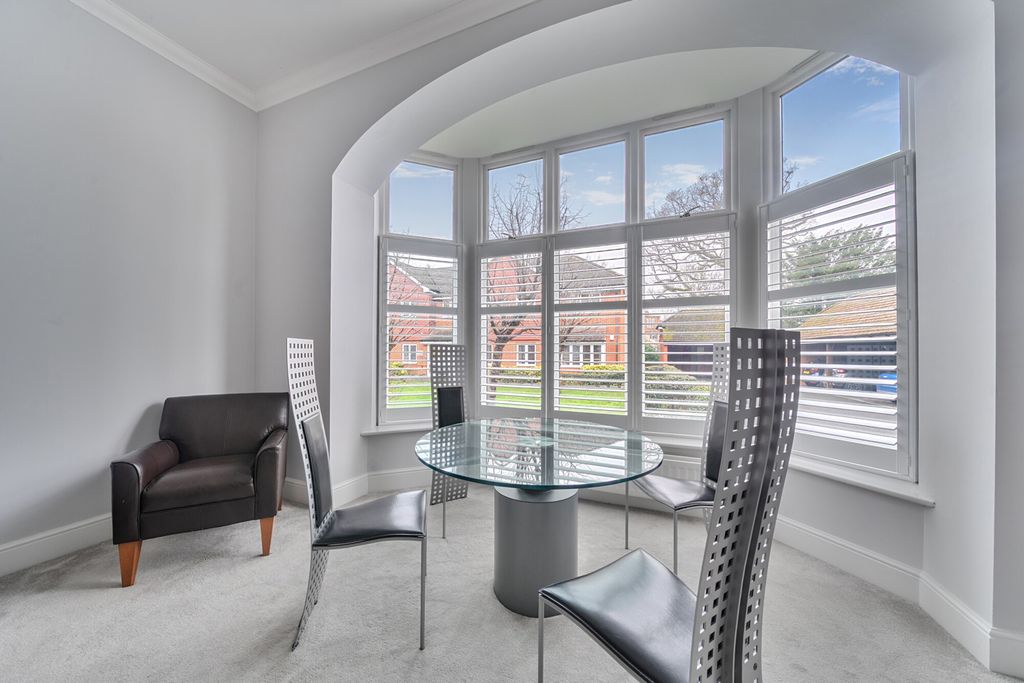 Property photo 3 of 18 Reception