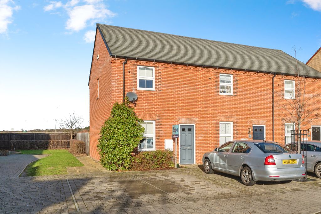 Property photo 2 of 15 Front Aspect