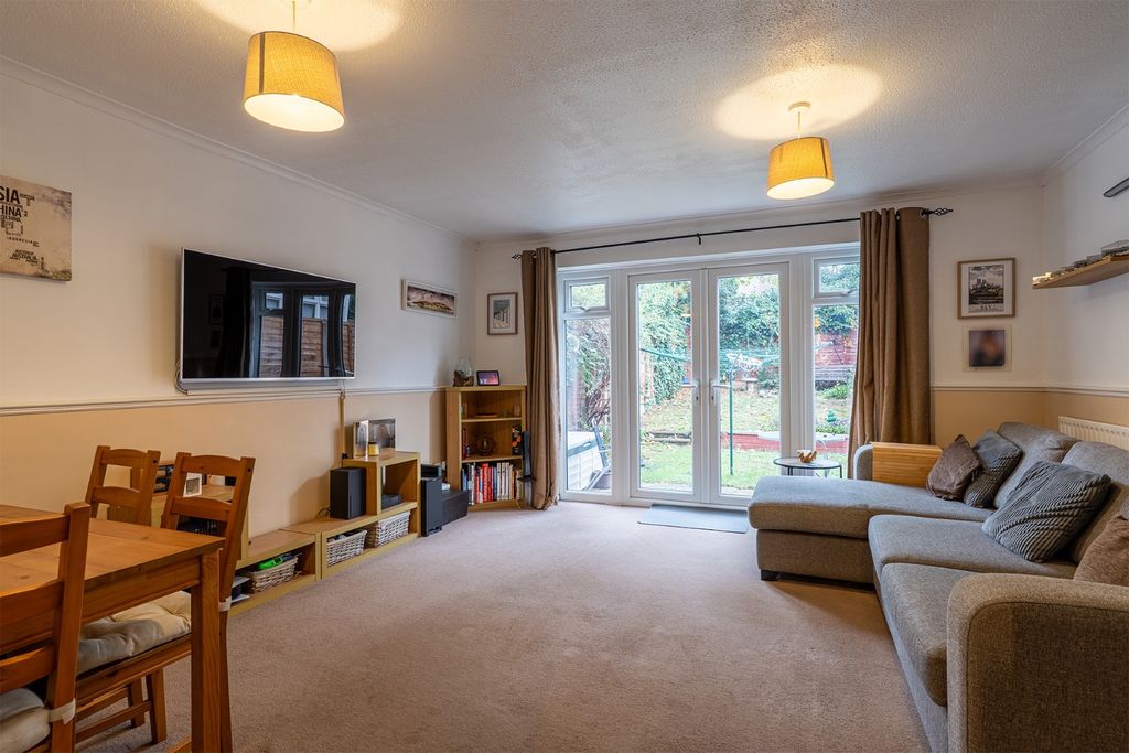 Property photo 2 of 16 5700523