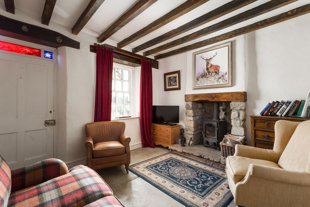 Property photo 2 of 12 Sitting Room