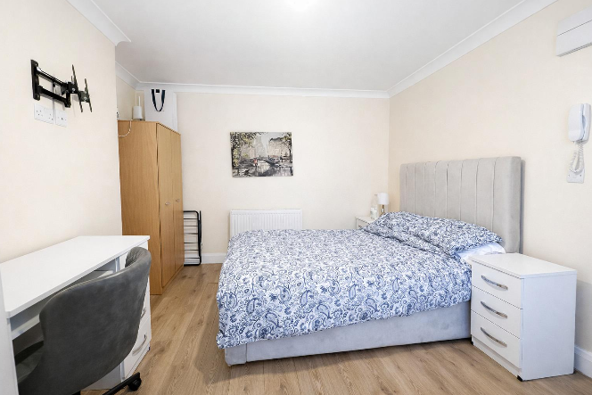 Property photo 1 of 4