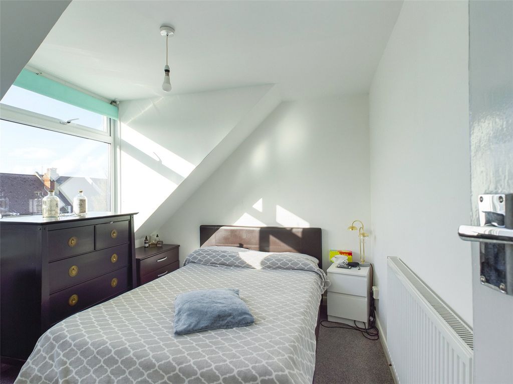 Property photo 3 of 5 Bedroom