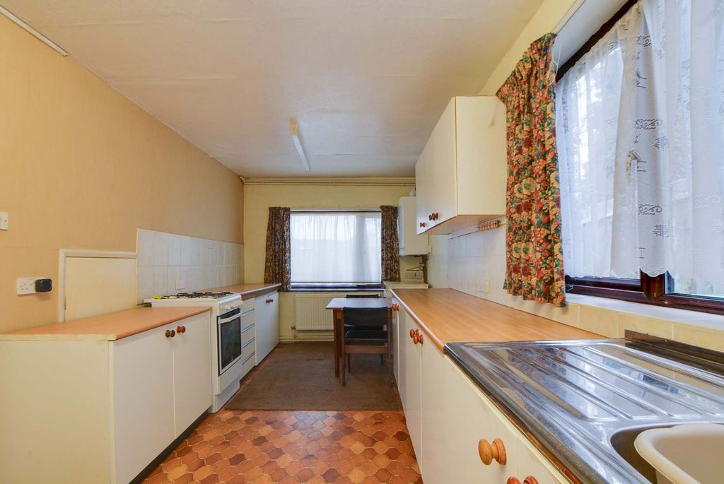 Property photo 3 of 22