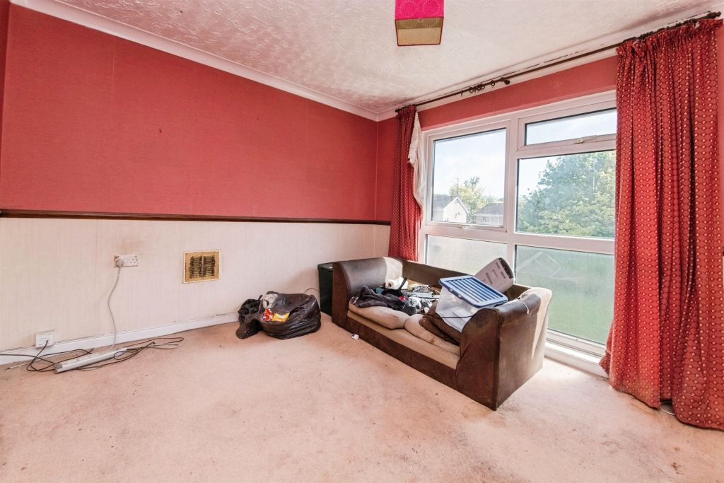 Property photo 2 of 8
