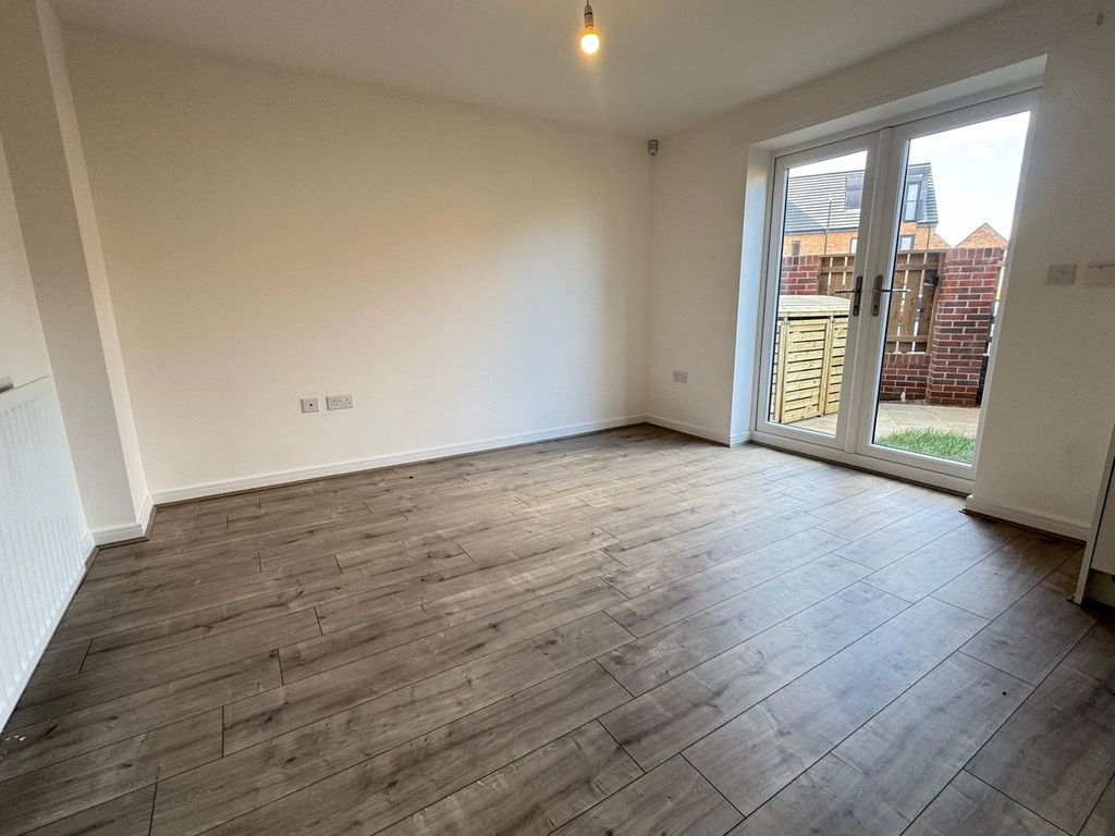 Property photo 3 of 23