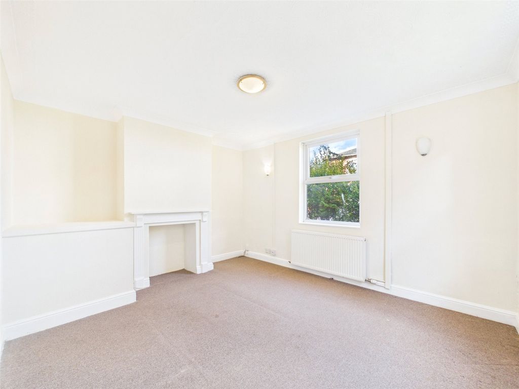 Property photo 2 of 12 Picture No. 02