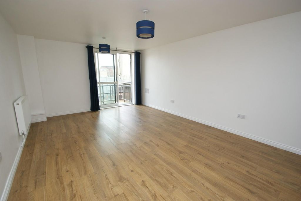 Property photo 3 of 11 2021-04-20 10.55.28.Jpg