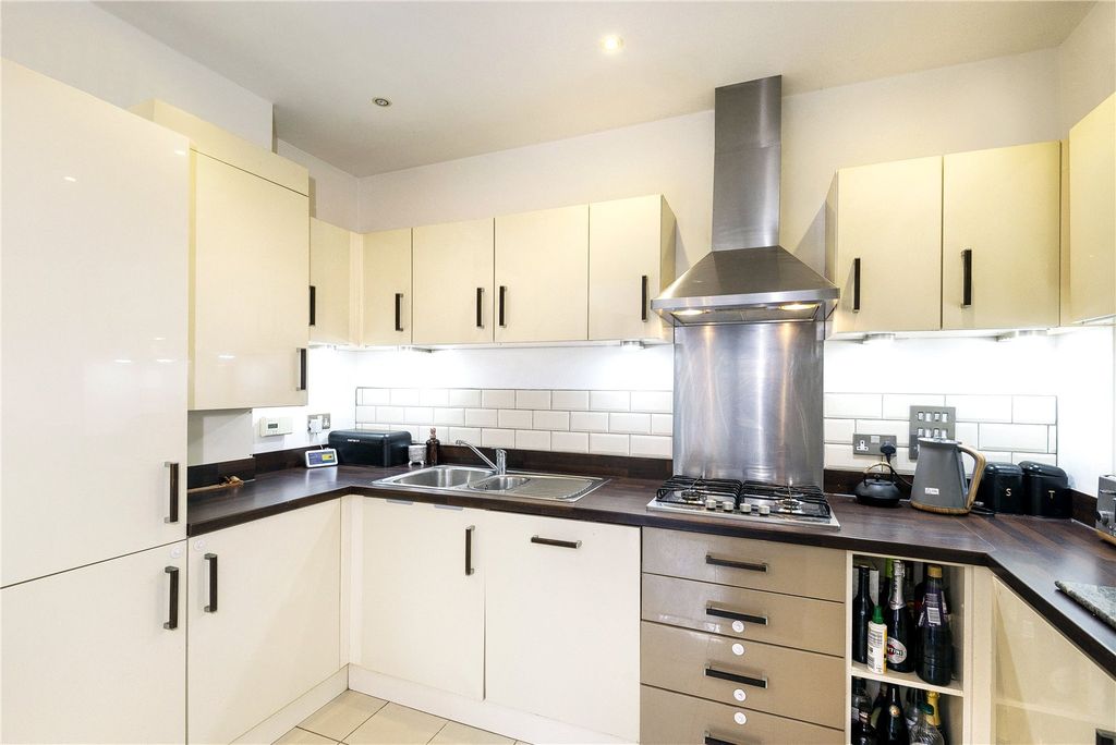 Property photo 2 of 17 Picture No. 08