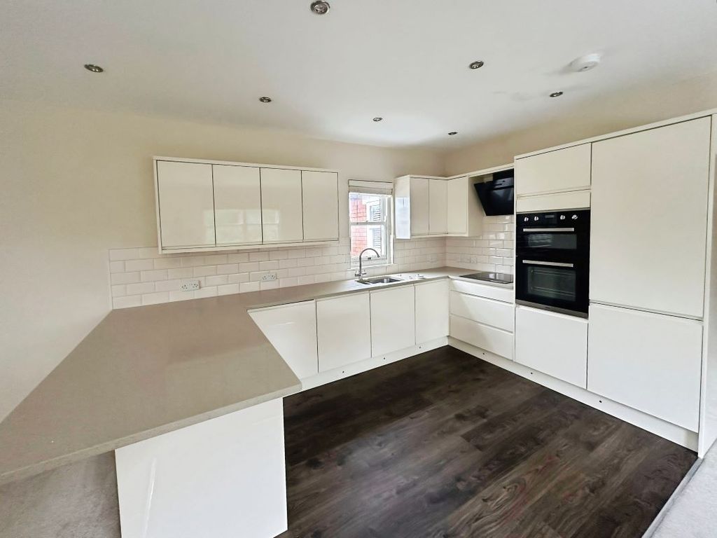 Property photo 2 of 10 Image 2