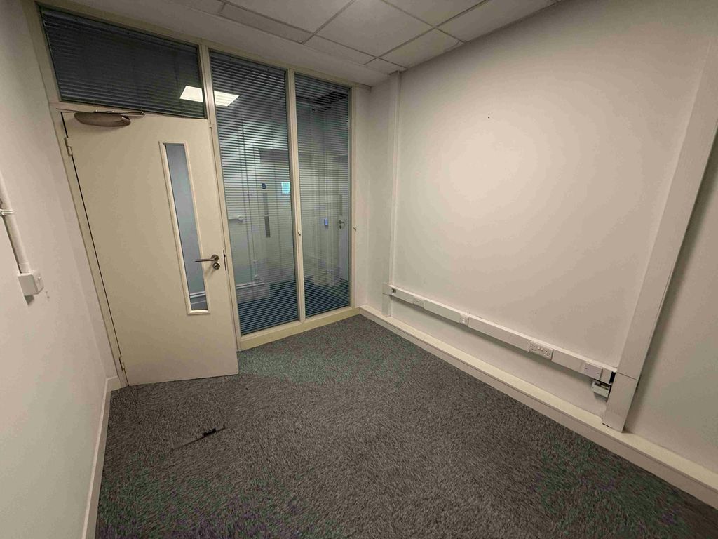 Property photo 3 of 8 Img_3382.Jpg