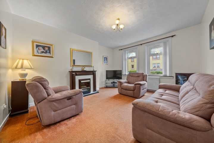 Property photo 2 of 25