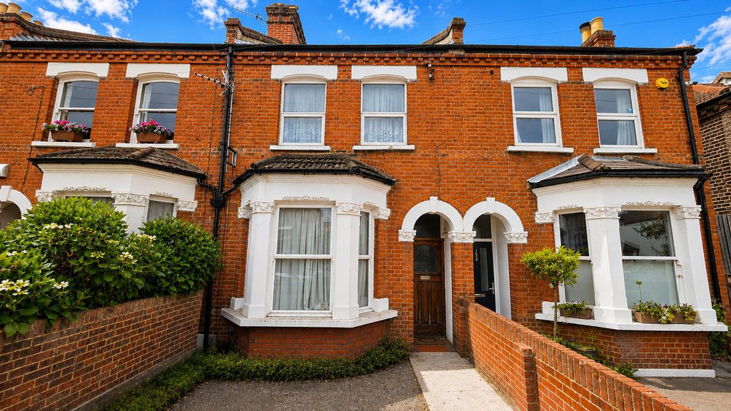 Property photo 1 of 8