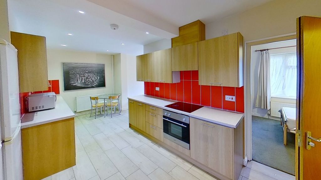 Property photo 1 of 27