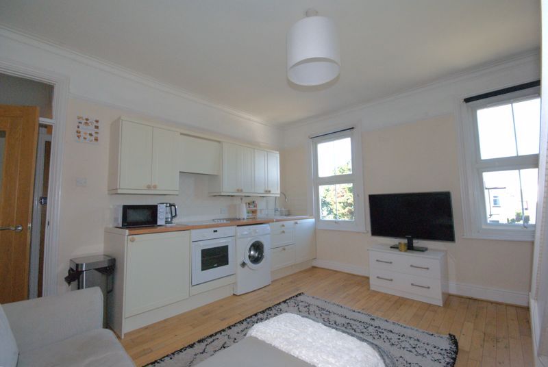 Property photo 3 of 7 Photo 11